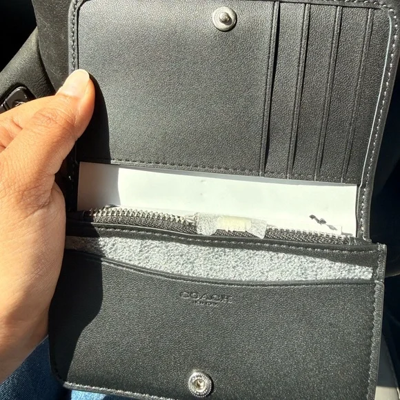 Coach Black crystal wallet - Picture 3 of 4